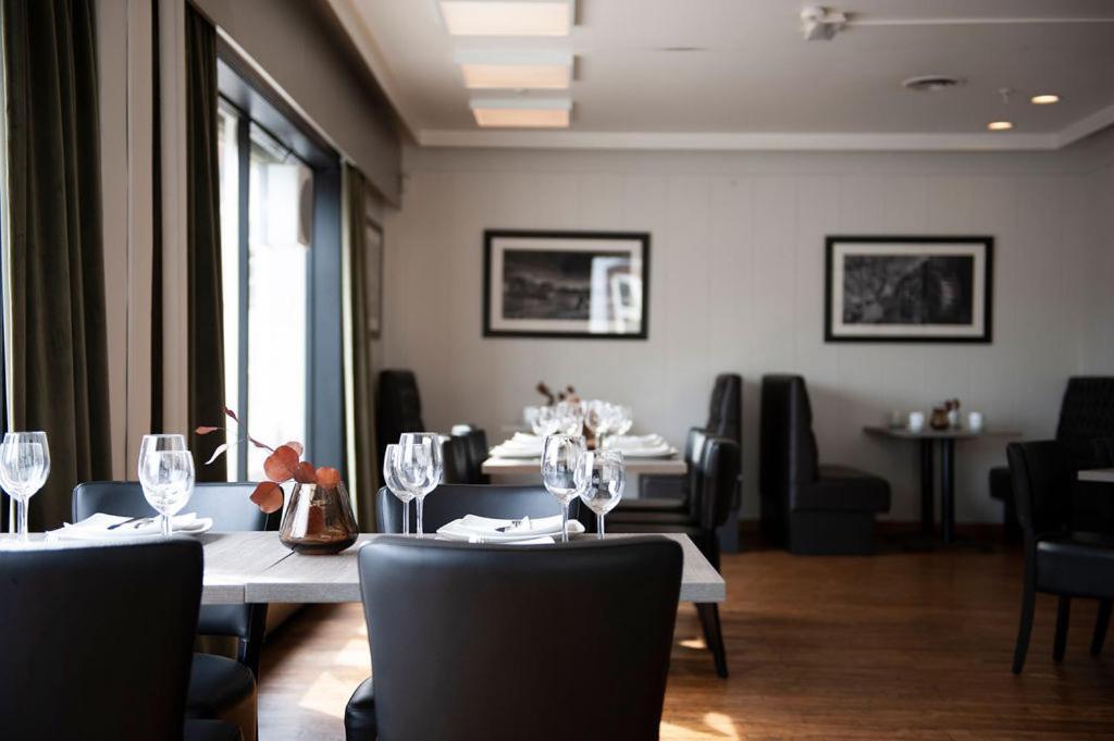Henriks Hotell Skien Exterior photo